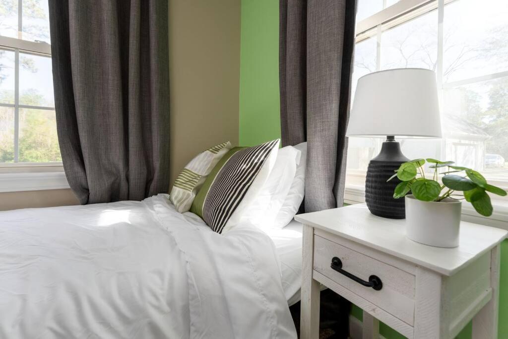 Serenity Beach House In Central Ilm W/ King Bed Вілмінгтон Екстер'єр фото